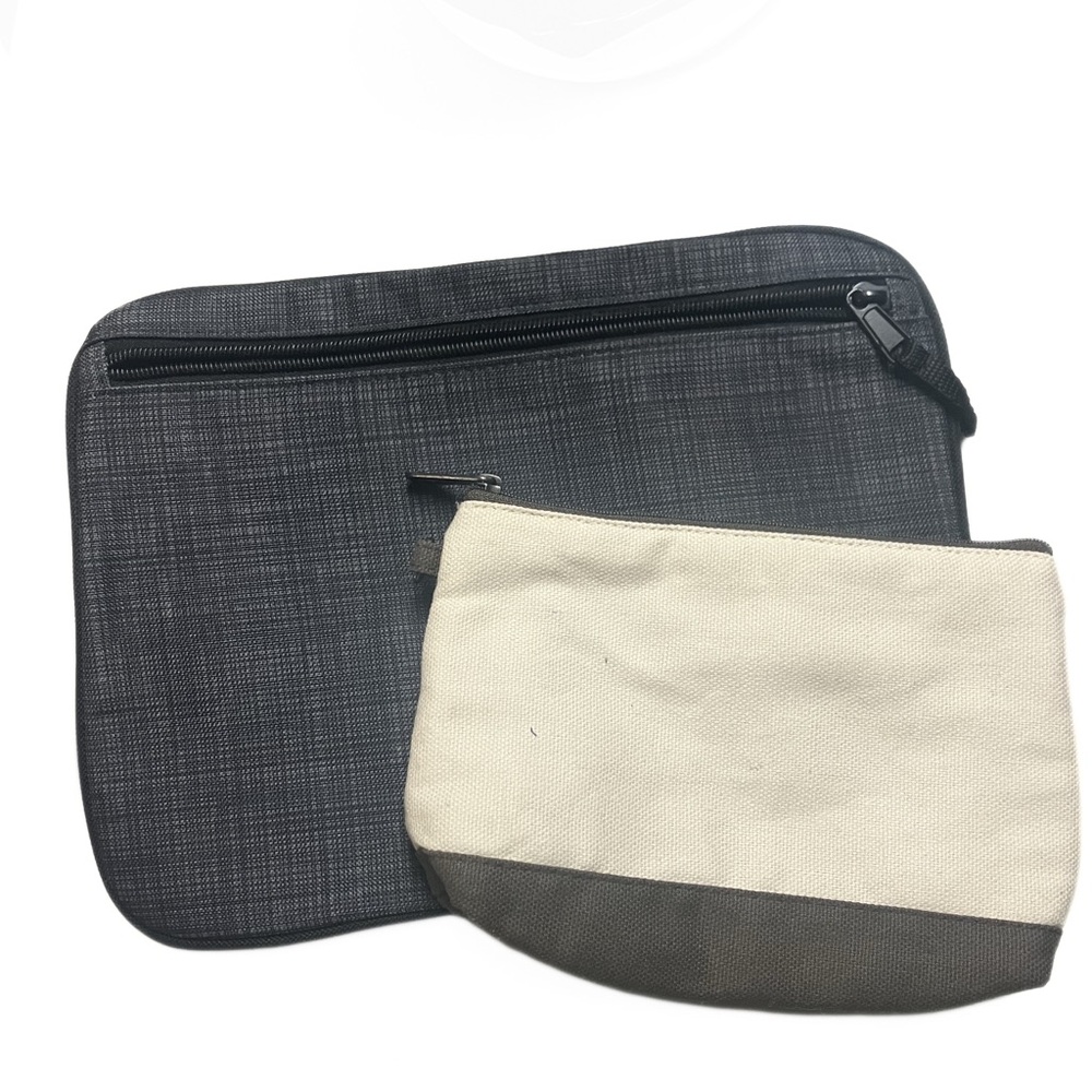 Thirty-one zipper pouches. One Pocket-A-Tote and Dream Zipper Pouch